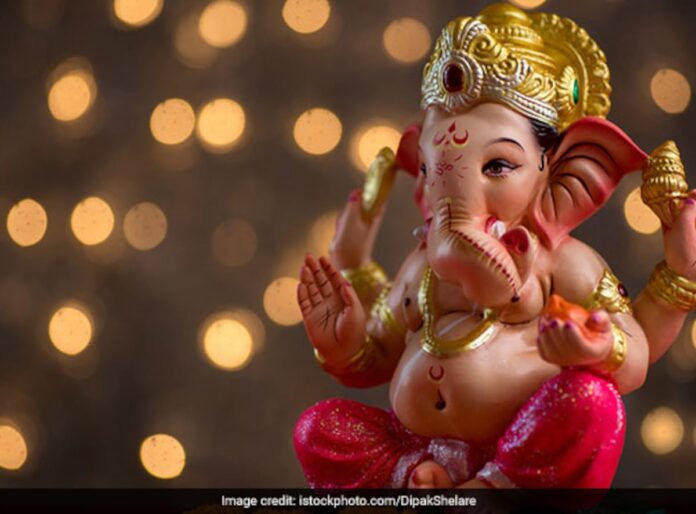 Ganpati Vandana - श्री गणेश जी का अत्यंत सरल पौराणिक मंत्र - Ganesh Mantra